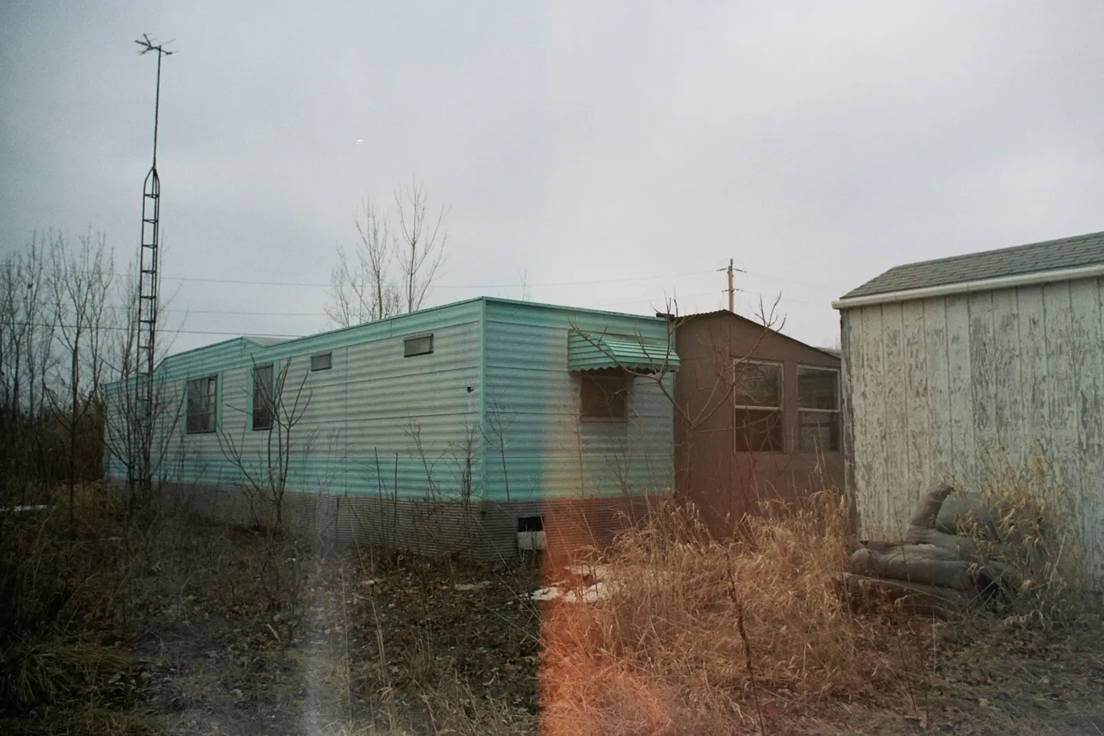 Abandoned trailers in Ohio with a light leak